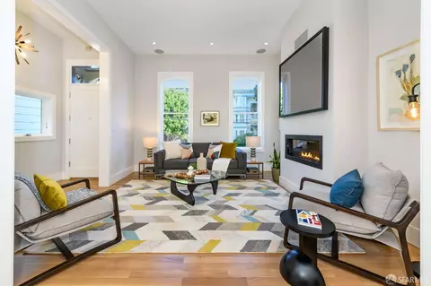 Living - 462 Sanchez St, San Francisco, CA 94114 photo 3 of 5