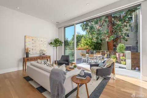 Living - 462 Sanchez St, San Francisco, CA 94114 photo 5 of 5