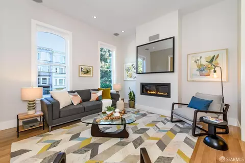 Living - 462 Sanchez St, San Francisco, CA 94114 photo 2 of 5
