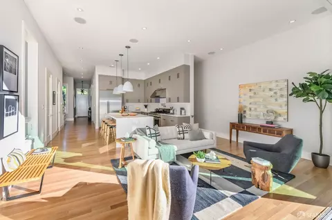 Living - 462 Sanchez St, San Francisco, CA 94114 photo 4 of 5