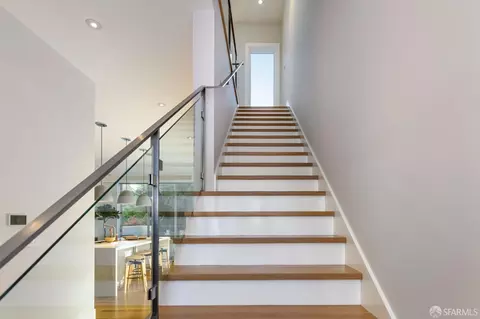 Entry Way - 462 Sanchez St, San Francisco, CA 94114 photo 1 of 2