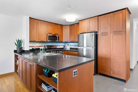 806 Red Leaf Ct, San Francisco, CA 94134 photo 11