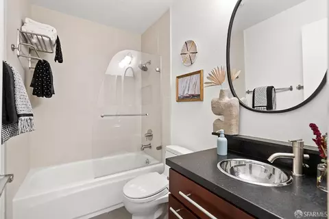 806 Red Leaf Ct, San Francisco, CA 94134 photo 29