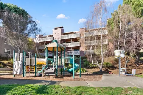806 Red Leaf Ct, San Francisco, CA 94134 photo 40