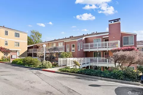 806 Red Leaf Ct, San Francisco, CA 94134 photo 6