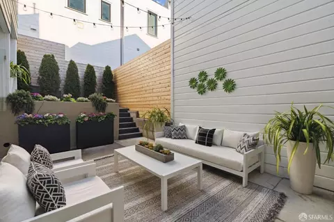 Exterior - 1914 Webster St, San Francisco, CA 94115 photo 1 of 9