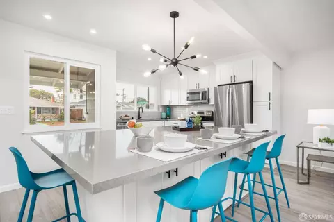 1077 Fiesta Dr, San Mateo, CA 94403