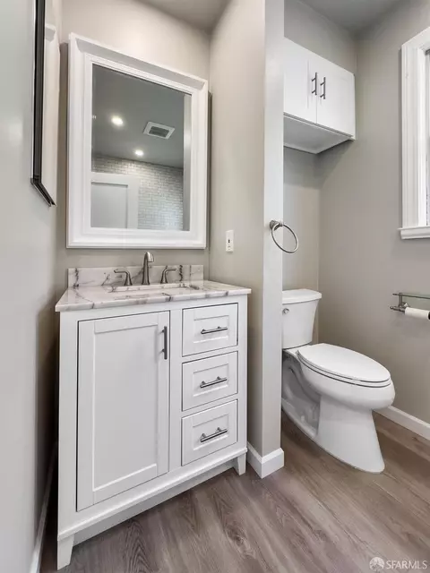 Bath - 635 Prague St, San Francisco, CA 94112 photo 3 of 4
