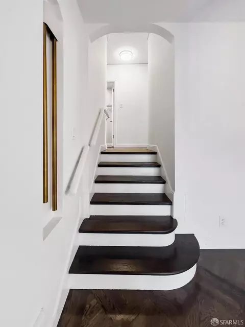 Entry Way - 635 Prague St, San Francisco, CA 94112 photo 2 of 2