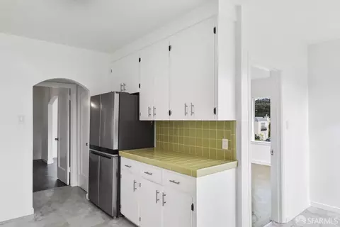 Kitchen - 635 Prague St, San Francisco, CA 94112 photo 3 of 4