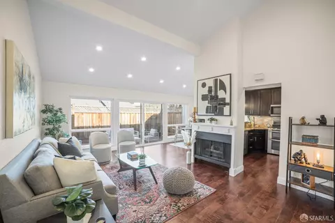 1427 Golden Meadow Sq, San Jose, CA 95117