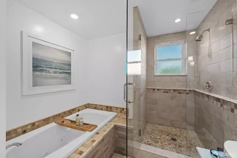 Bath - 822 45th Ave, San Francisco, CA 94121 photo 1 of 3