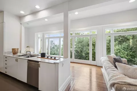 2536 Baker St, San Francisco, CA 94123 photo 15