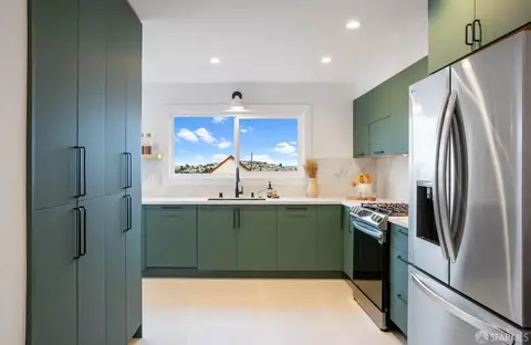 751 Moultrie St, San Francisco, CA 94110 photo 10