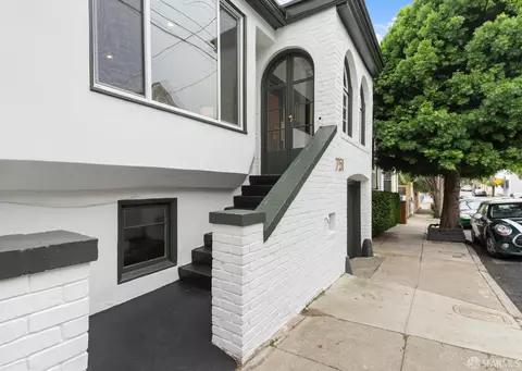 751 Moultrie St, San Francisco, CA 94110 photo 2