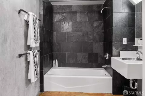 Bath - 73 Sumner St #203, San Francisco, CA 94103 photo 1 of 7