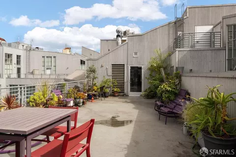 Exterior - 73 Sumner St #203, San Francisco, CA 94103 photo 2 of 11