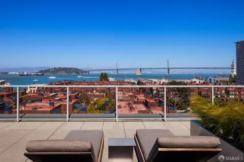 Exterior - 733 Front St #401, San Francisco, CA 94111 photo 5 of 37
