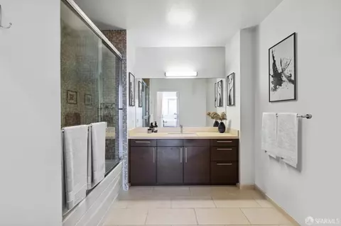Bath - 733 Front St #401, San Francisco, CA 94111 photo 1 of 2