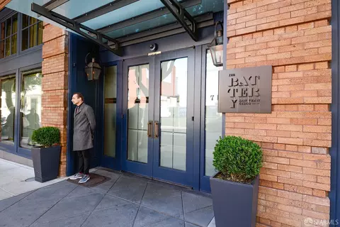 Entry Way - 733 Front St #401, San Francisco, CA 94111 photo 3 of 3