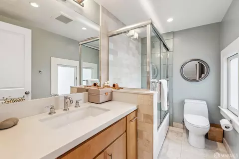 Bath - 2960 Steiner St, San Francisco, CA 94123 photo 7 of 8