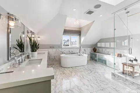 Bath - 2960 Steiner St, San Francisco, CA 94123 photo 1 of 8