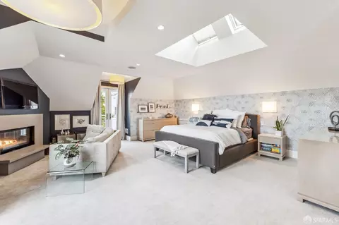 Bedroom - 2960 Steiner St, San Francisco, CA 94123 photo 1 of 10