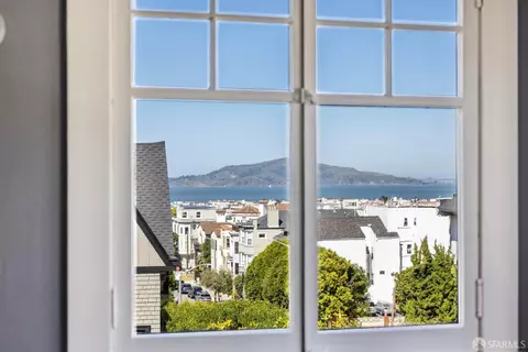 View/Area - 2721 Pierce St, San Francisco, CA 94123 photo 3 of 4