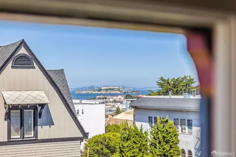 View/Area - 2721 Pierce St, San Francisco, CA 94123 photo 2 of 4