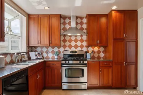 Kitchen - 60 Watt Ave, San Francisco, CA 94112 photo 2 of 4
