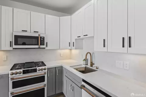Kitchen - 672 Clipper St #1, San Francisco, CA 94114 photo 6 of 8