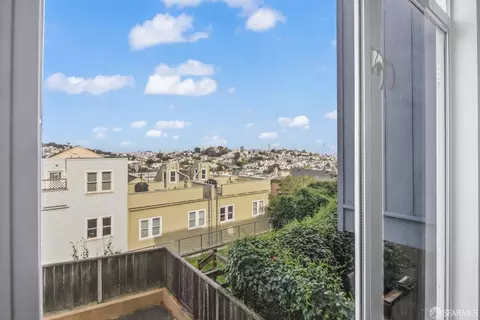Exterior - 672 Clipper St #1, San Francisco, CA 94114 photo 1 of 3