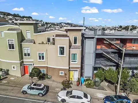 View/Area - 672 Clipper St #1, San Francisco, CA 94114 photo 4 of 4