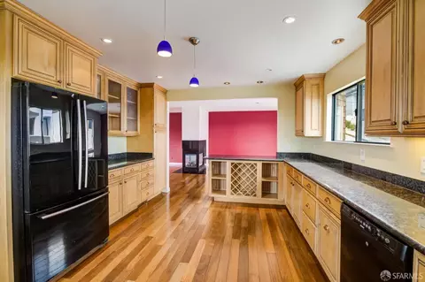 Kitchen - 70 Hiliritas Ave, San Francisco, CA 94131 photo 4 of 5