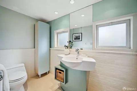 Bath - 8 Carmel St, San Francisco, CA 94117 photo 2 of 8