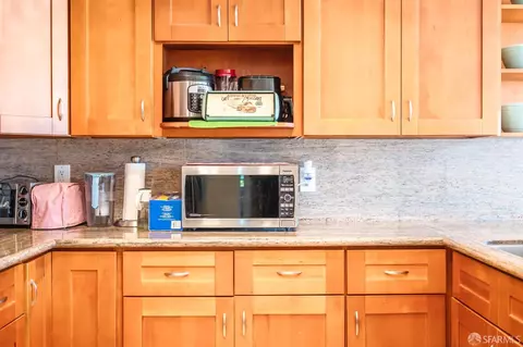 Kitchen - 405 Cape Cod Dr, San Leandro, CA 94578 photo 3 of 3