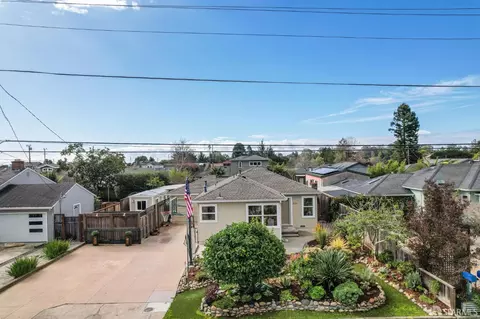 321 Alta Vista Dr, Santa Cruz, CA 95060