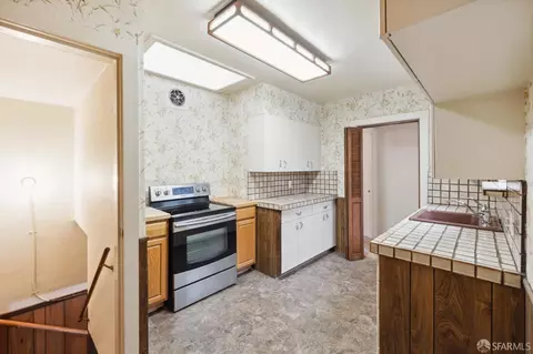 Kitchen - 21 Rio Ct, San Francisco, CA 94127 photo 2 of 2