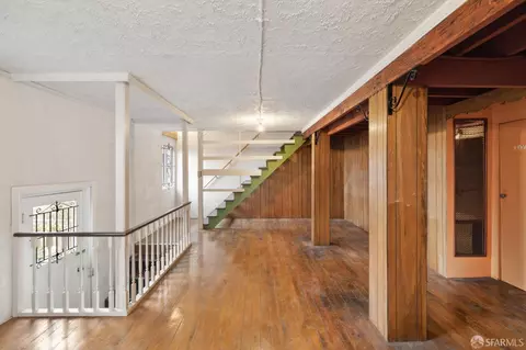 Entry Way - 21 Rio Ct, San Francisco, CA 94127 photo 3 of 4