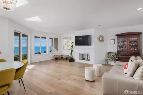 Living - 216 Palmetto Ave, Pacifica, CA 94044 photo 4 of 5