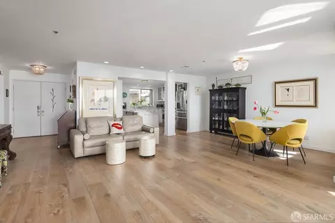 Living - 216 Palmetto Ave, Pacifica, CA 94044 photo 3 of 5