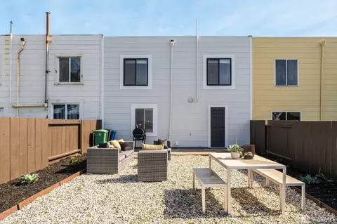Exterior - 1867 39th Ave, San Francisco, CA 94122 photo 7 of 8