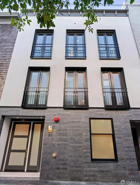 31 Aladdin Ter, San Francisco, CA 94133