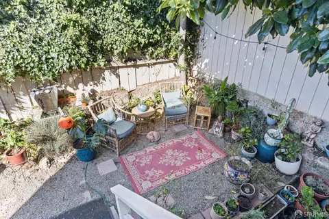702 Moultrie St, San Francisco, CA 94110 photo 23