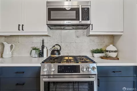 Kitchen - 246 Caselli Ave, San Francisco, CA 94114 photo 3 of 4