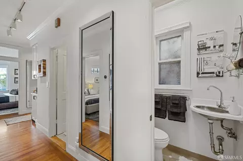Bath - 246 Caselli Ave, San Francisco, CA 94114 photo 3 of 4