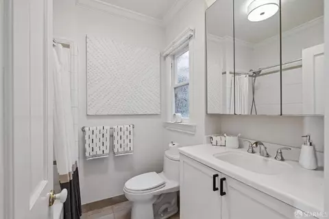 Bath - 246 Caselli Ave, San Francisco, CA 94114 photo 1 of 4