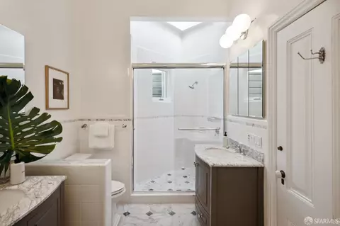 Bath - 2817 Pine St, San Francisco, CA 94115 photo 4 of 8
