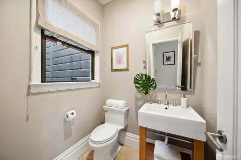 Bath - 2817 Pine St, San Francisco, CA 94115 photo 2 of 8