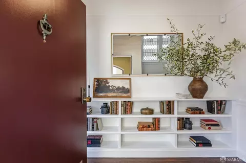 Entry Way - 220 Magellan Ave, San Francisco, CA 94116 photo 2 of 8